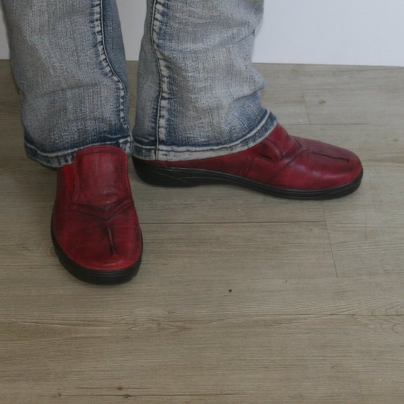 Ortho Solutions Cherry Red Slip Ons - Picture 5 of 5
